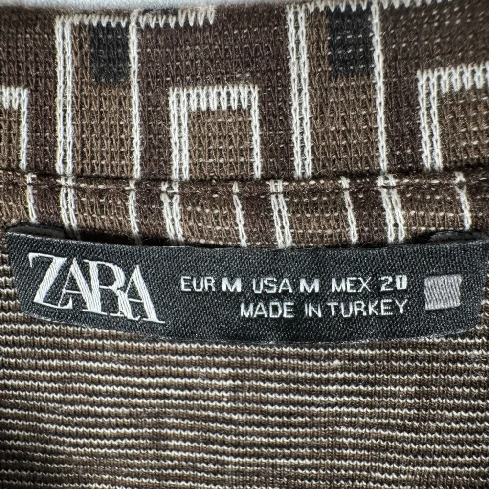 Zara Geometric Maze Print Long Sleeve Knit Womens M Brown Crew Neck Cropped